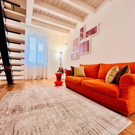Riverside Loft Navigli - Spacious Two-Bedroom Apartment Милано Екстериор снимка
